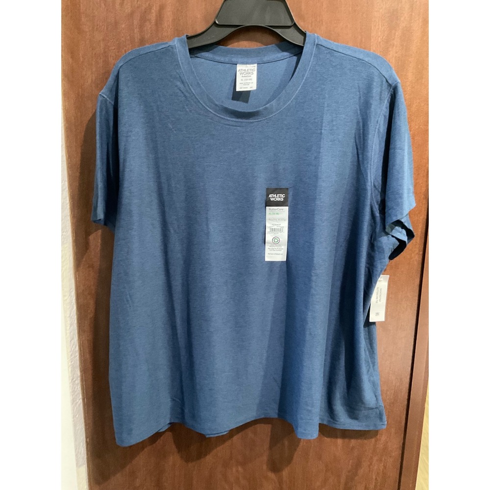 Athletic Works Women's Relaxed ButterCore Tee size XL (C-047)